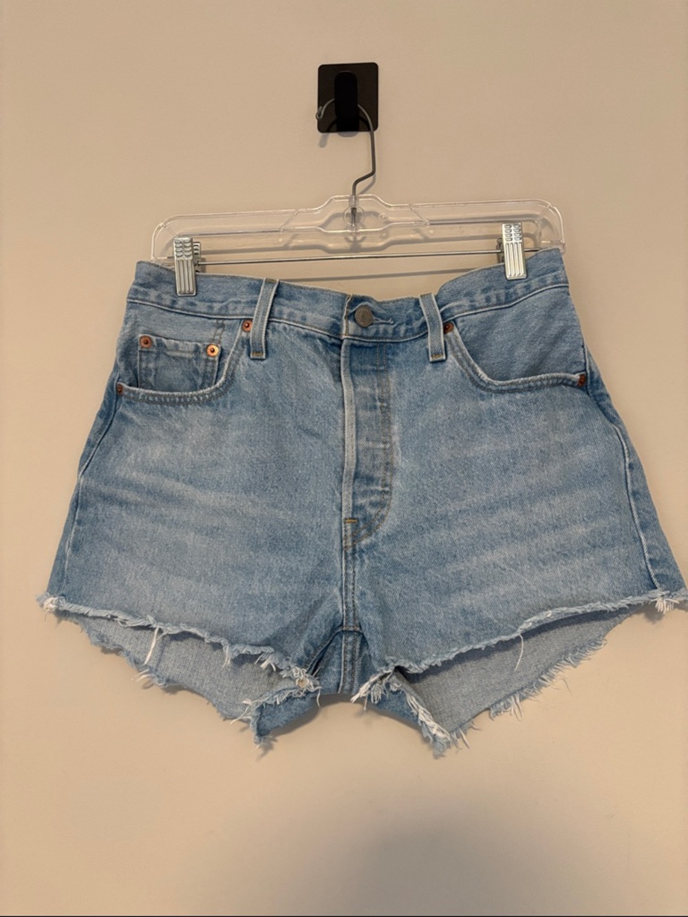 Levi’s 501 denim cut off shorts size 29